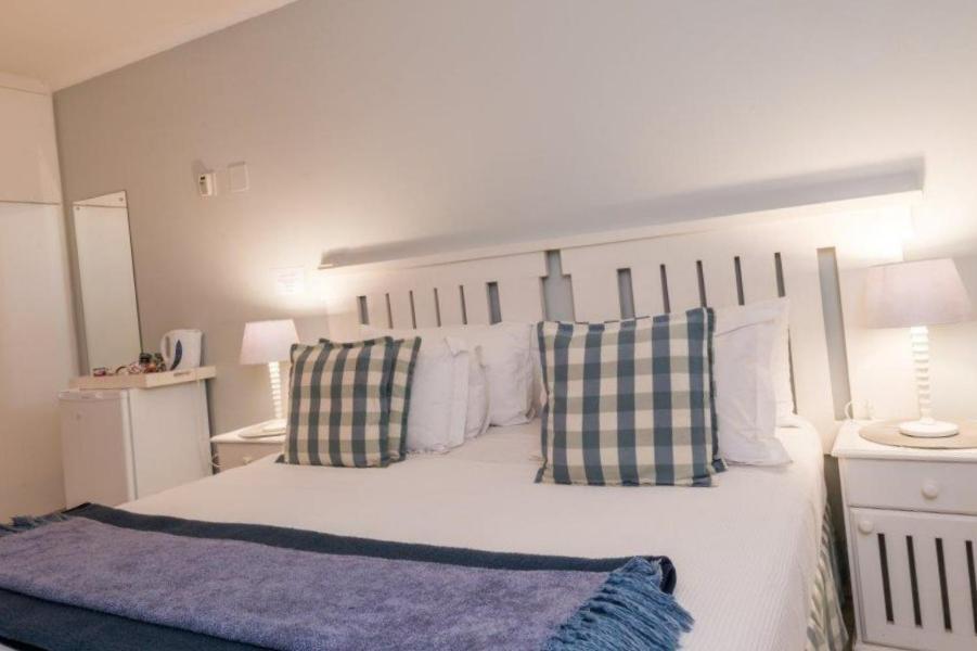 Flamingo Rocks Bed & Breakfast Дърбан Екстериор снимка