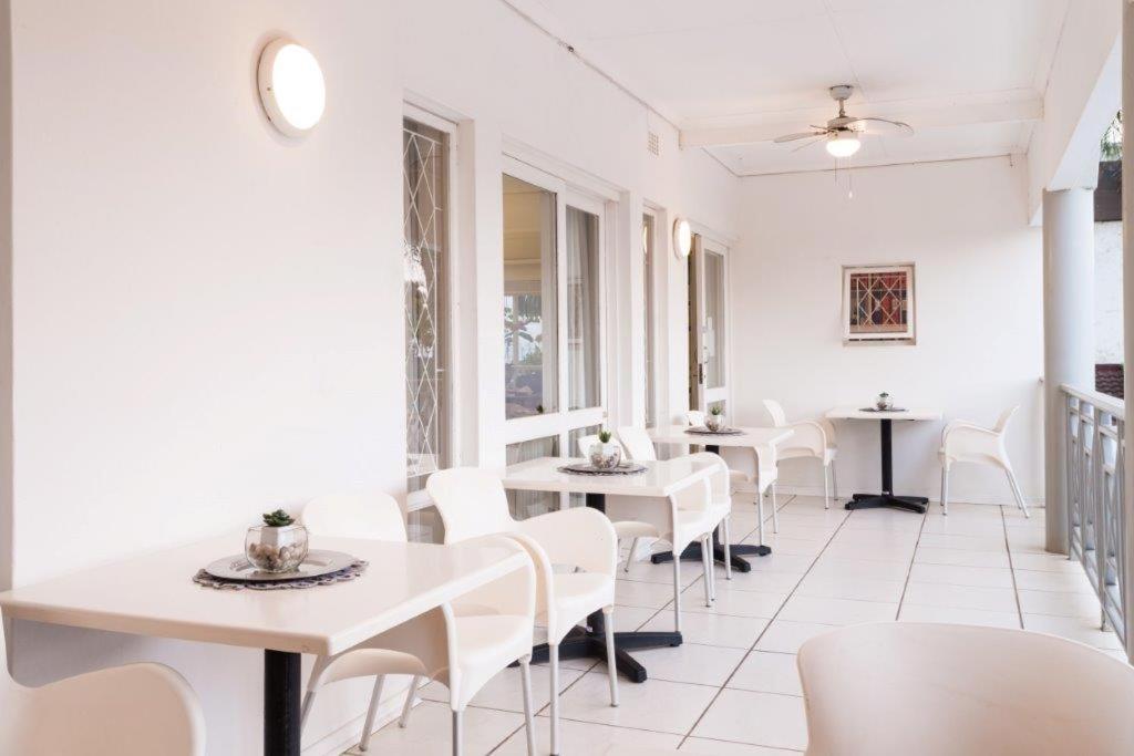 Flamingo Rocks Bed & Breakfast Дърбан Екстериор снимка