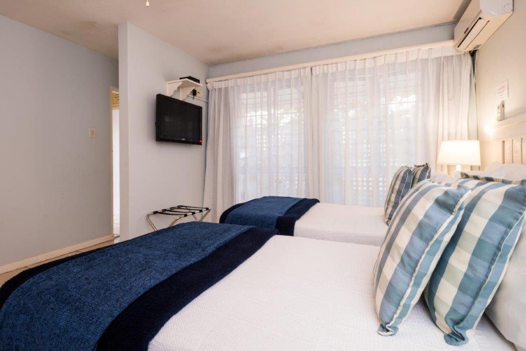 Flamingo Rocks Bed & Breakfast Дърбан Екстериор снимка