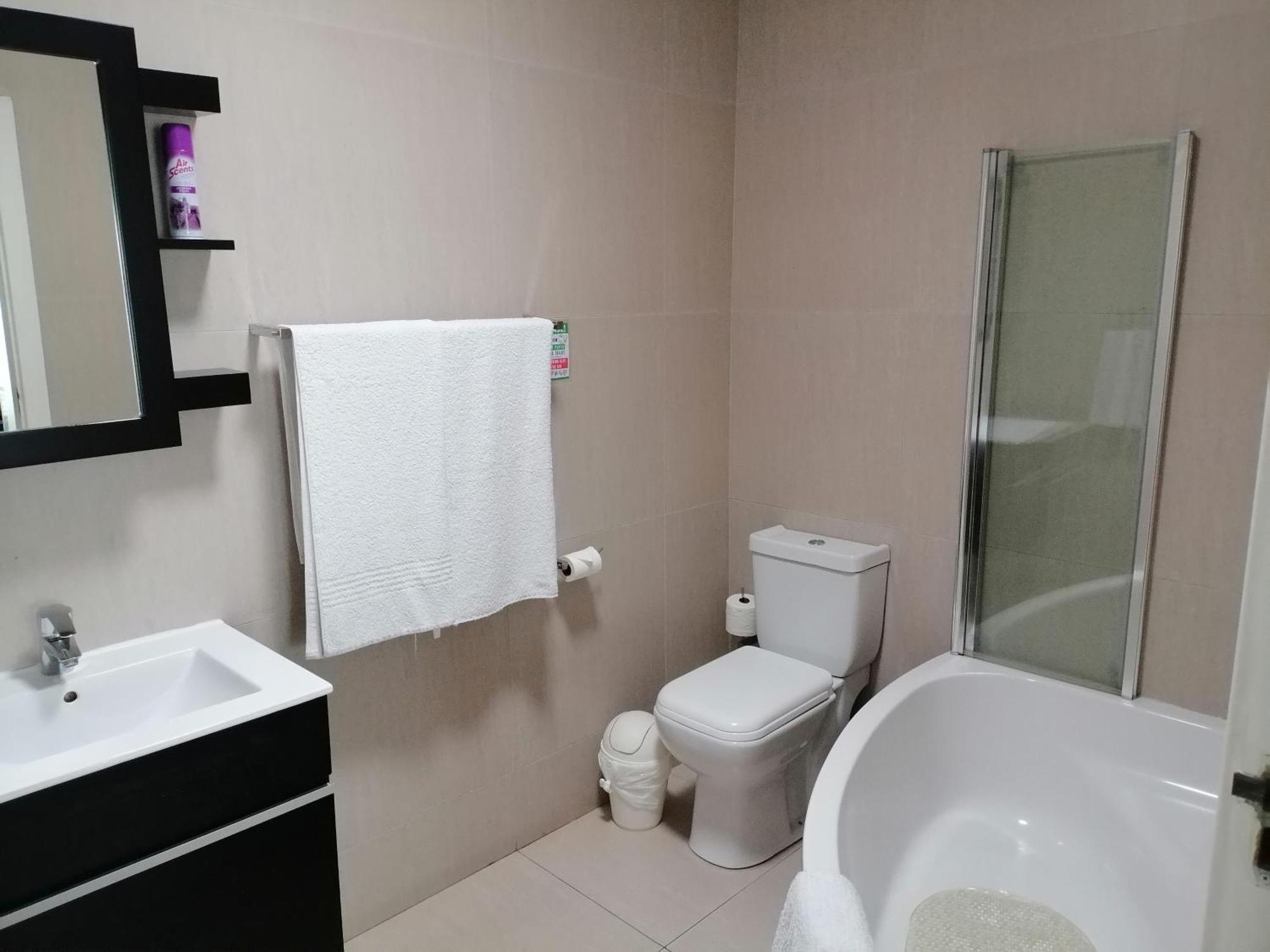 Flamingo Rocks Bed & Breakfast Дърбан Екстериор снимка