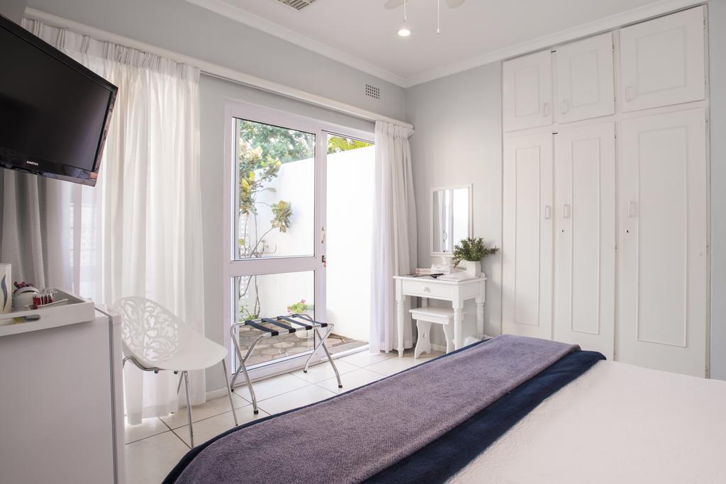 Flamingo Rocks Bed & Breakfast Дърбан Екстериор снимка